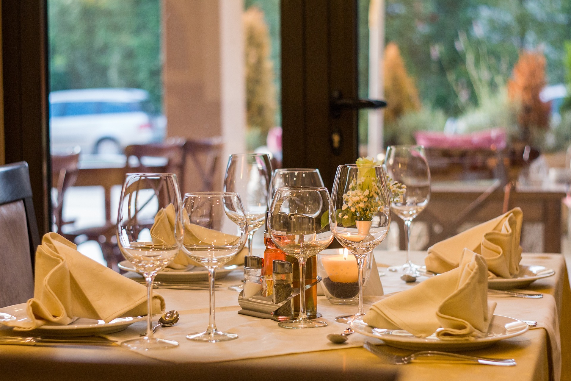 restaurant-g2c2be514e_1920
